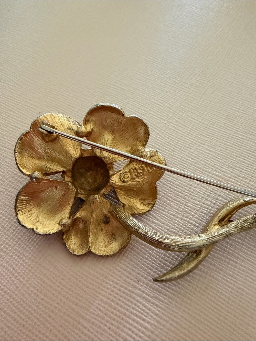 BSK MCM Gold Tone Flower Stem Brooch -Elegant Women's Floral Pin - Picture 6 of 6